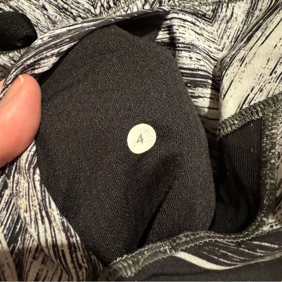 Lululemon Namaskar Relaxed Track Pant II In Heat Wave White Black 4 Athleisure - Picture 16 of 16